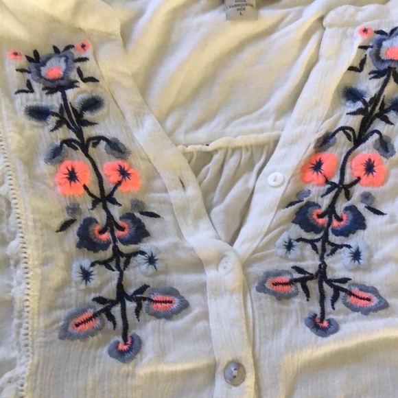 Flowy top - Picture 2 of 5